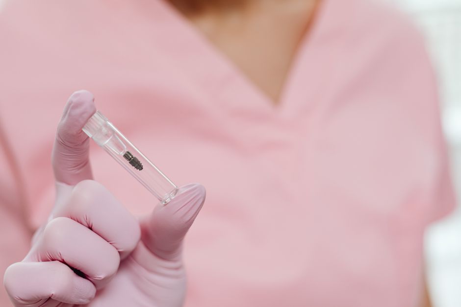implantes dentales precio