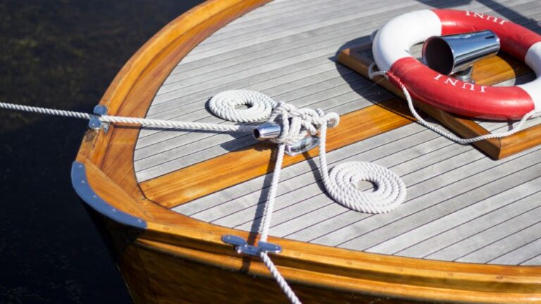 boat detailing service